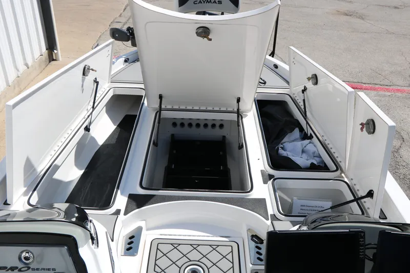 Slide: The Image of Caymas XS 21 PRO 2025 - 28