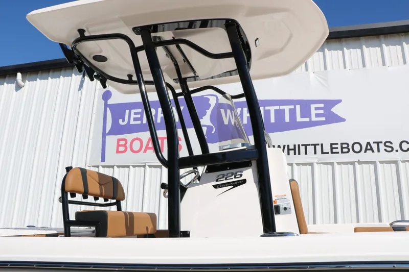 Slide: The Image of Robalo 226 Cayman 2024 - 11