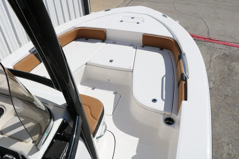 Slide: The Image of Robalo 226 Cayman 2024 - 19