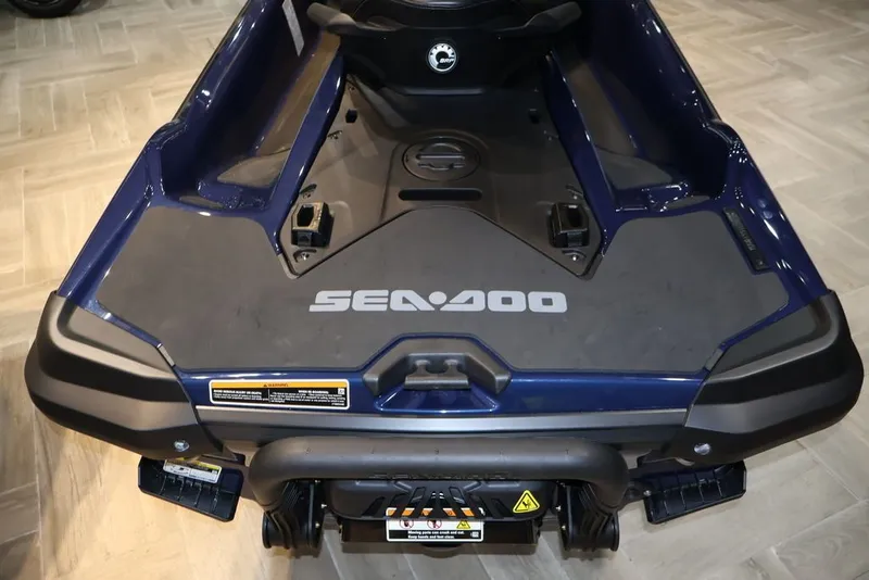 Slide: The Image of Sea-Doo GTX 170 2026 - 15