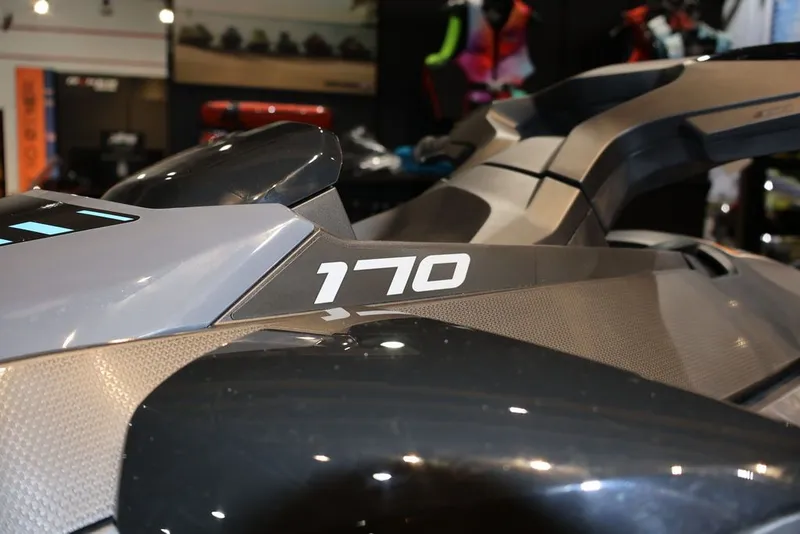 Slide: The Image of Sea-Doo GTX 170 2026 - 7