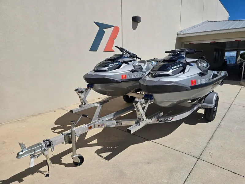 Slide: The Image of Sea-Doo GTX Limited 300 2021 - 1