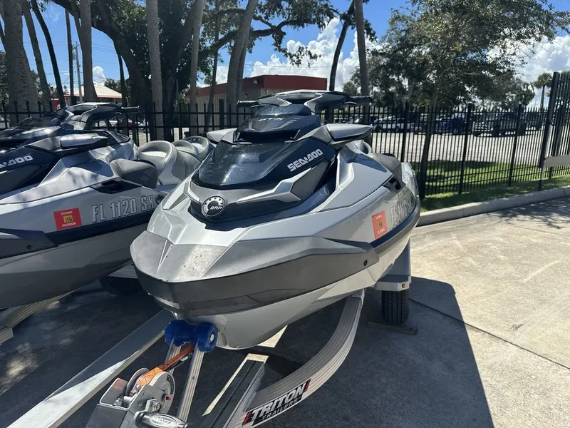 Slide: The Image of Sea-Doo GTX Limited 300 2021 - 18