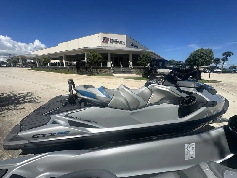 Slide: The Image of Sea-Doo GTX Limited 300 2021 - 20