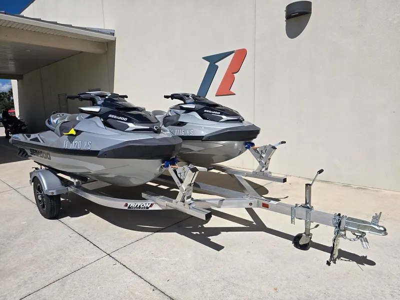 Slide: The Image of Sea-Doo GTX Limited 300 2021 - 4