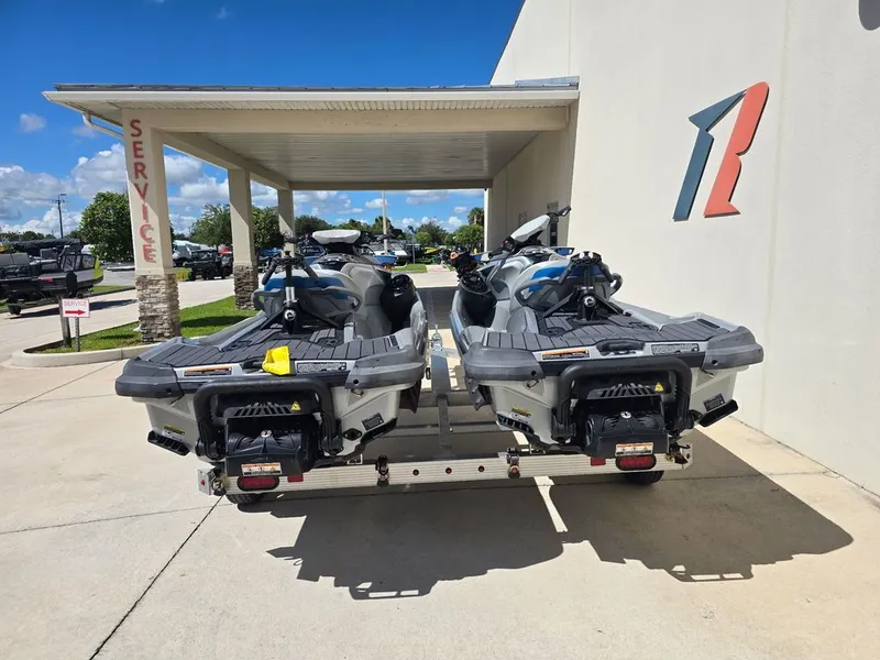 Slide: The Image of Sea-Doo GTX Limited 300 2021 - 7