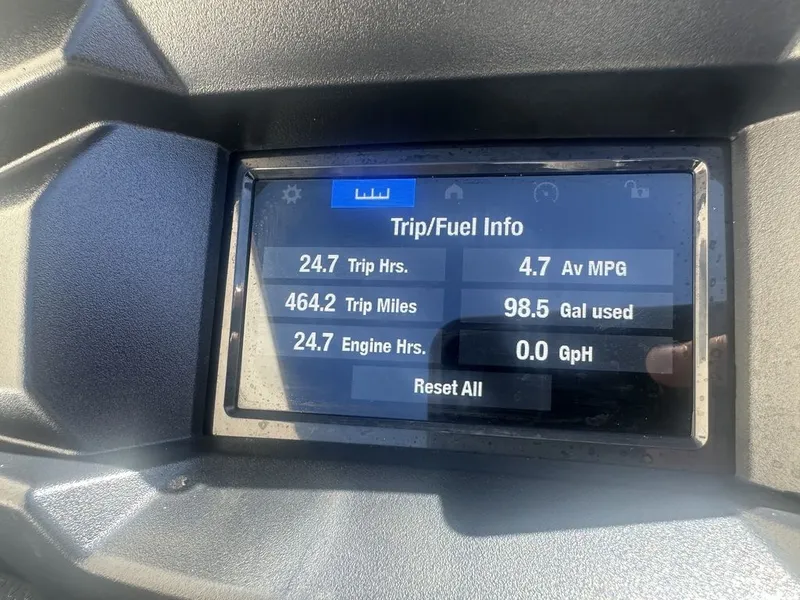 Slide: The Image of Yamaha VX Cruiser® HO with Audio 2024 - 11