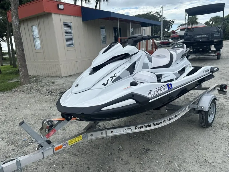 Slide: The Image of Yamaha VX Cruiser® HO with Audio 2024 - 14