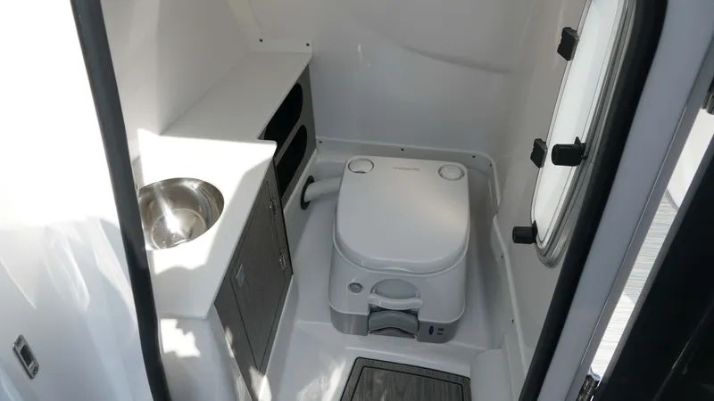 Slide: The Image of Monterey 258SS Super Sport 2026 - 15