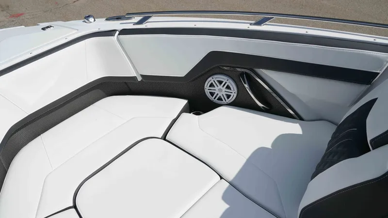 Slide: The Image of Monterey 258SS Super Sport 2026 - 19