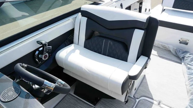 Slide: The Image of Monterey 258SS Super Sport 2026 - 21