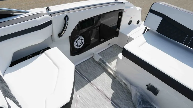 Slide: The Image of Monterey 258SS Super Sport 2026 - 23