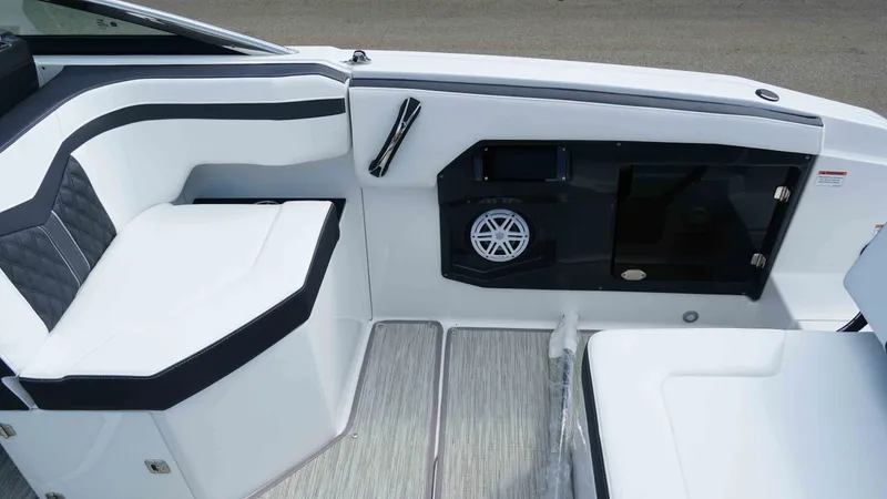 Slide: The Image of Monterey 258SS Super Sport 2026 - 9