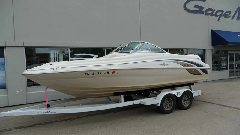 Slide: The Image of Sea Ray 210 Sundeck 1999 - 1