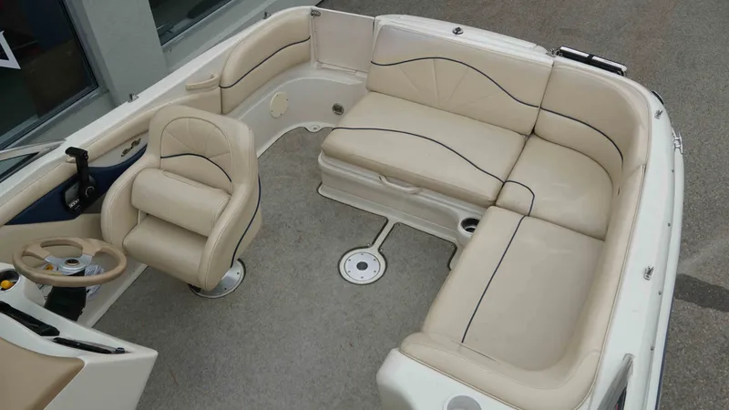 Slide: The Image of Sea Ray 210 Sundeck 1999 - 10