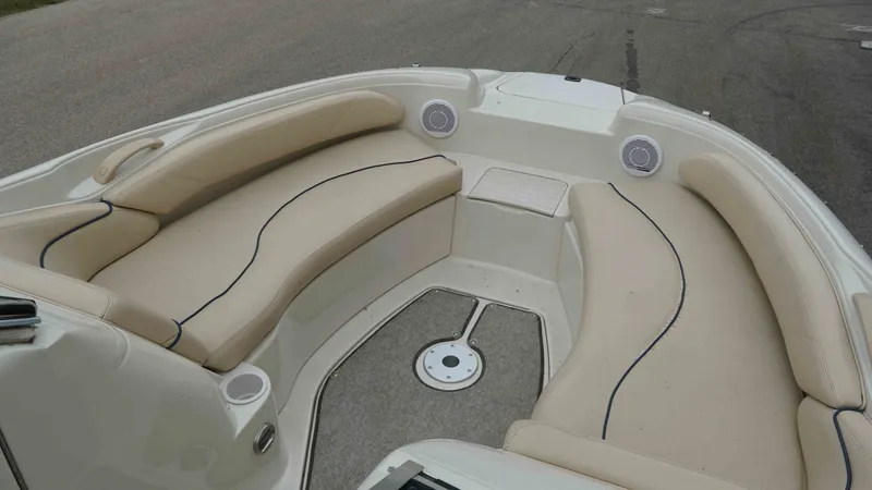 Slide: The Image of Sea Ray 210 Sundeck 1999 - 8