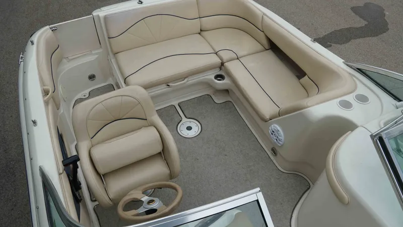 Slide: The Image of Sea Ray 210 Sundeck 1999 - 9