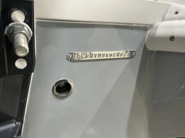 Slide: The Image of Stingray 182 SC 2026 - 10