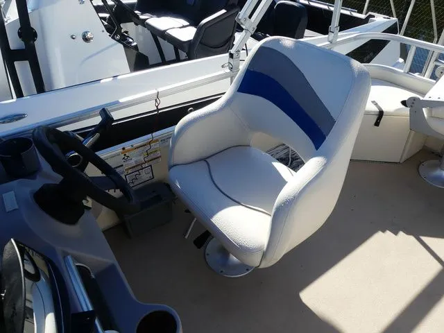 Slide: The Image of Sweetwater SW 186 F 2013 - 9