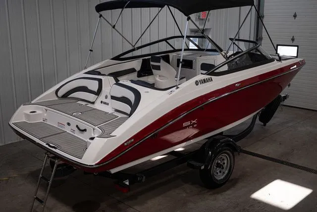 Slide: The Image of Yamaha SX195 2025 - 4