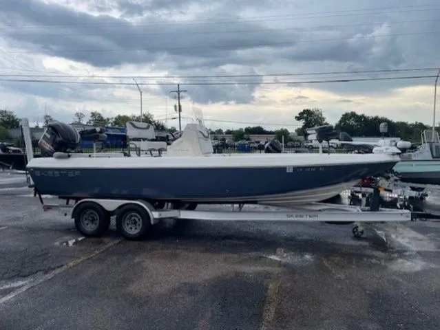 Slide: The Image of Skeeter SX2250 2019 - 1