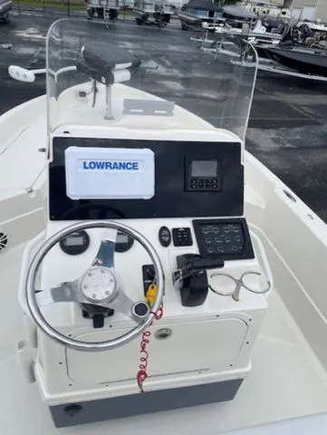 Slide: The Image of Skeeter SX2250 2019 - 7