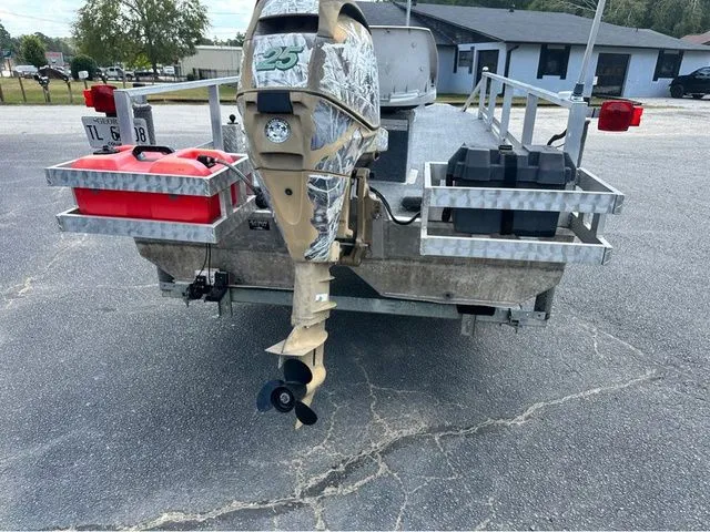 Slide: The Image of Pondtoon Manufacturing 1672P 2012 - 3