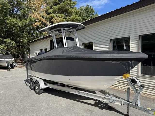 Slide: The Image of Robalo R230 Center Console 2022 - 10