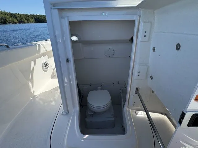 Slide: The Image of Robalo R230 Center Console 2022 - 32