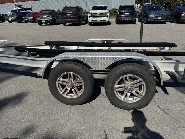 Slide: The Image of Robalo R230 Center Console 2022 - 40