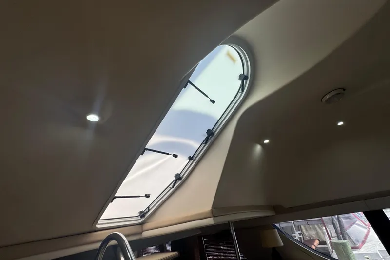 Slide: The Image of Interior view of 1998 Carver 530 Voyager Pilothouse skylight and ceiling lights. - 9