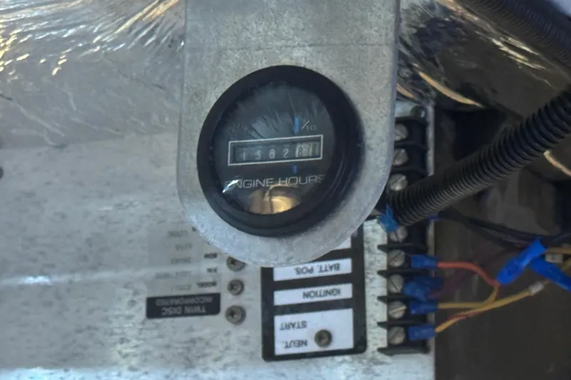 Slide: The Image of Engine hour meter on 1998 Carver 530 Voyager Pilothouse, showing 1582.8 hours. - 99