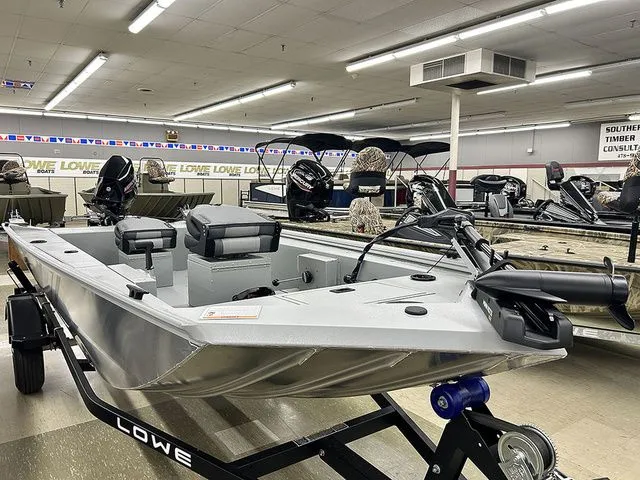 The Image of Lowe Skorpion SS 2026 - 1