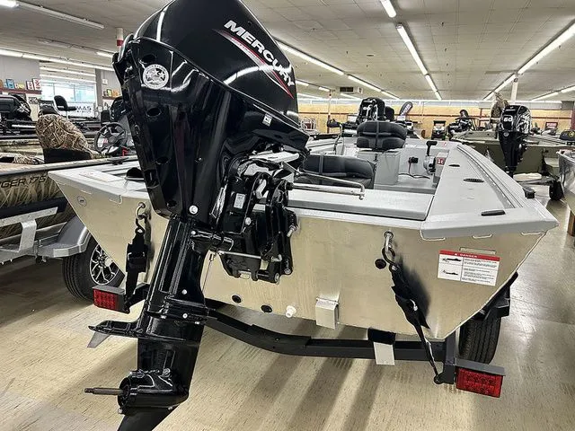 Slide: The Image of Lowe Skorpion SS 2026 - 10