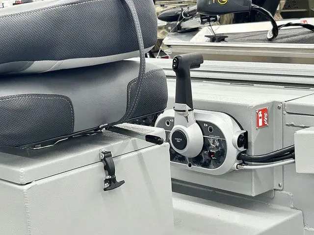 Slide: The Image of Lowe Skorpion SS 2026 - 6