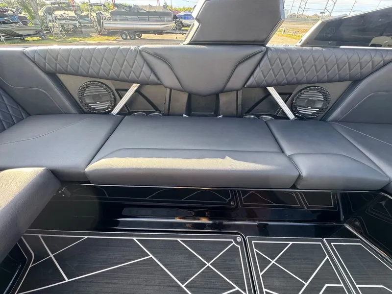 Slide: The Image of Tigé Z3 2024 - 14