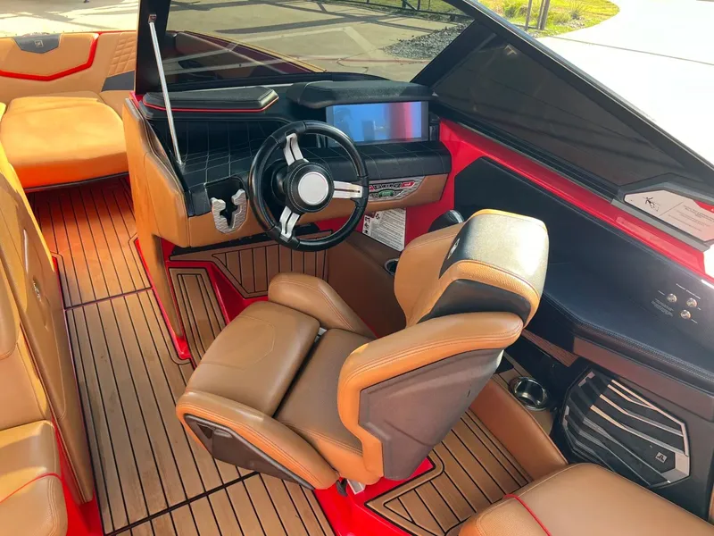 Slide: The Image of Nautique G25 2022 - 17