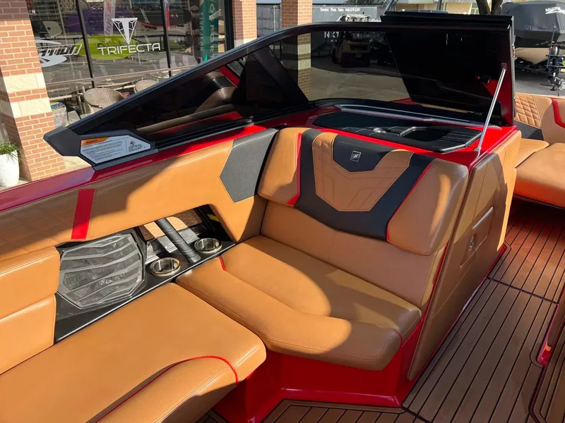 Slide: The Image of Nautique G25 2022 - 18