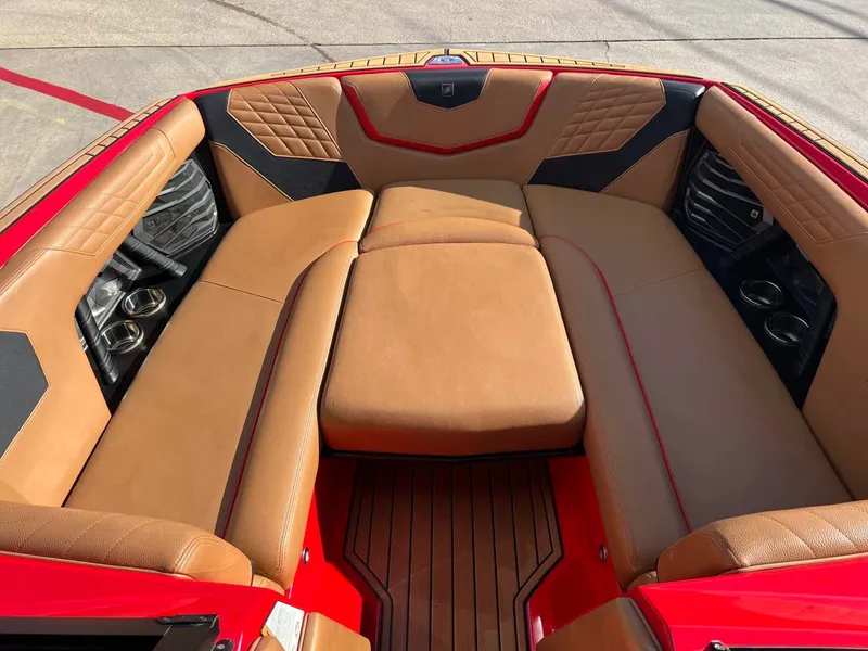 Slide: The Image of Nautique G25 2022 - 25