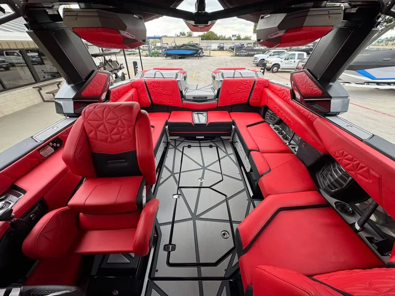 Slide: The Image of Nautique Super Air Nautique G23 Paragon 2025 - 16