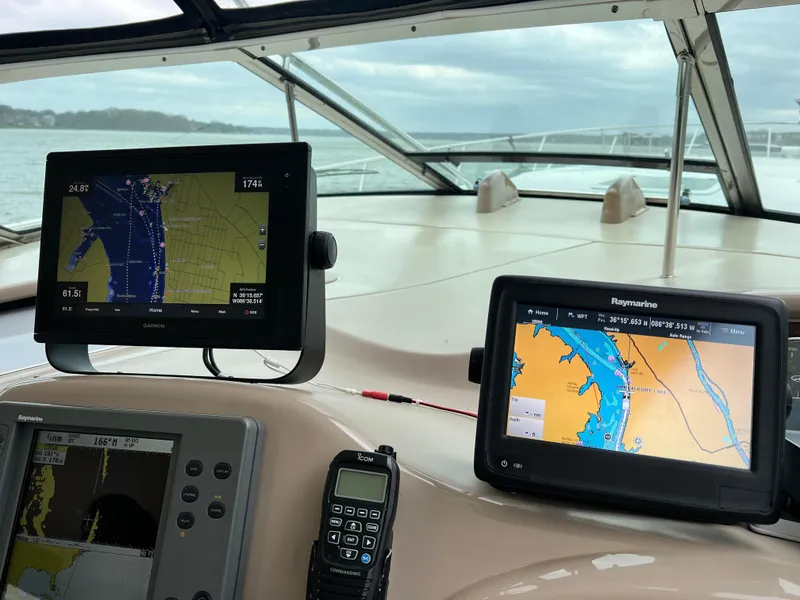 Slide: The Image of Sea Ray Sundancer 460 2003 - 21