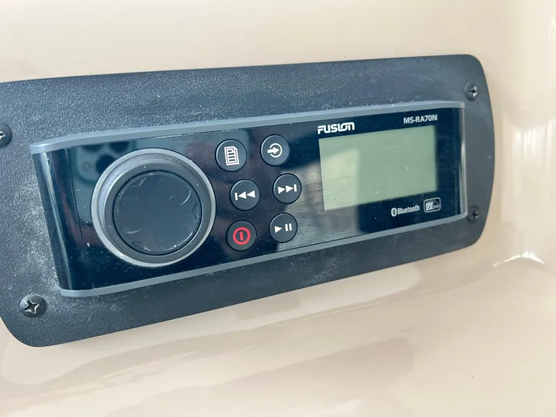 Slide: The Image of Sea Ray Sundancer 460 2003 - 22