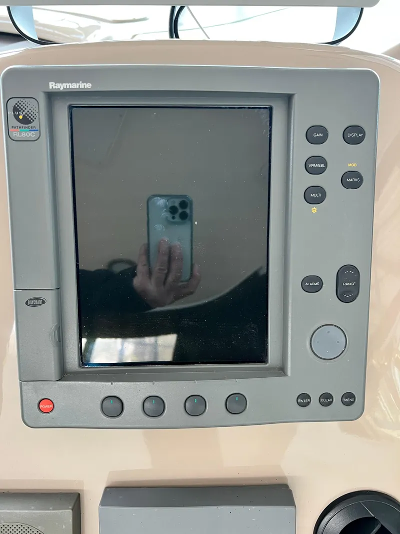 Slide: The Image of Sea Ray Sundancer 460 2003 - 25