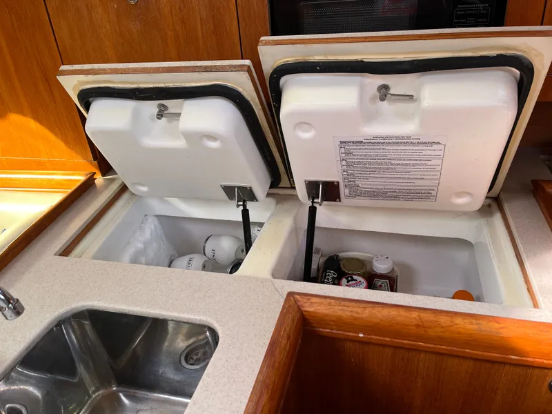 Slide: The Image of Hunter 356 2003 - 10