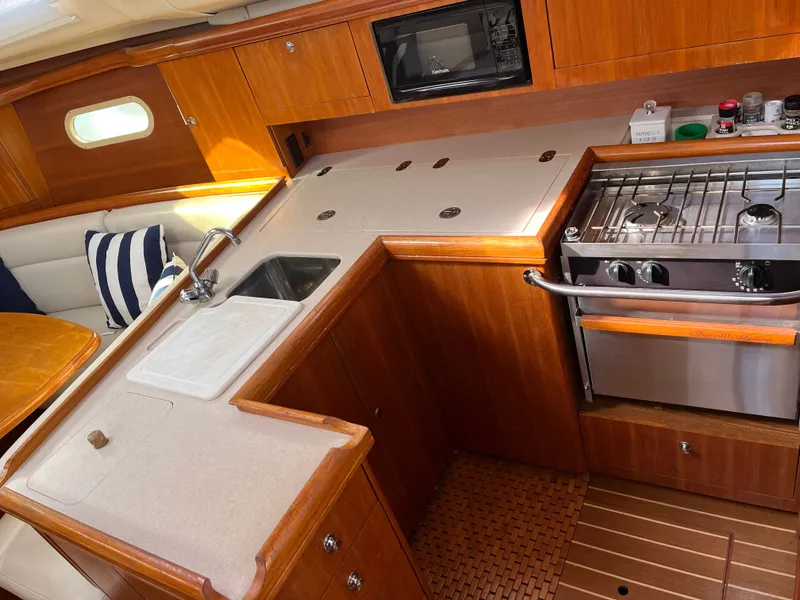 Slide: The Image of Hunter 356 2003 - 8