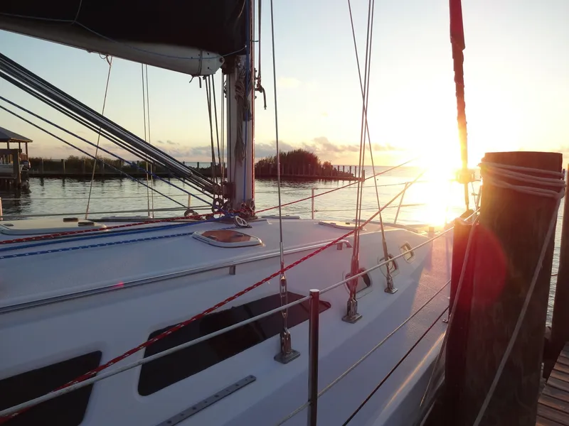 Slide: The Image of Catalina 380 2000 - 13