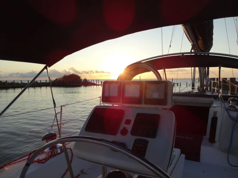 Slide: The Image of Catalina 380 2000 - 16