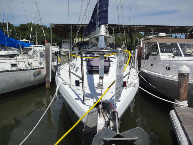 Slide: The Image of Catalina 380 2000 - 21