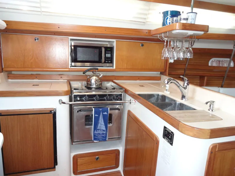 Slide: The Image of Catalina 380 2000 - 39