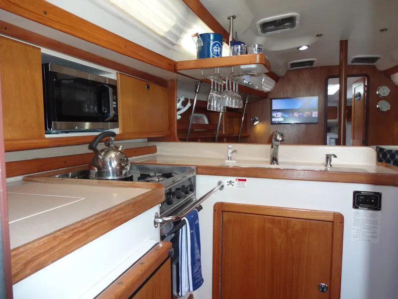 Slide: The Image of Catalina 380 2000 - 44